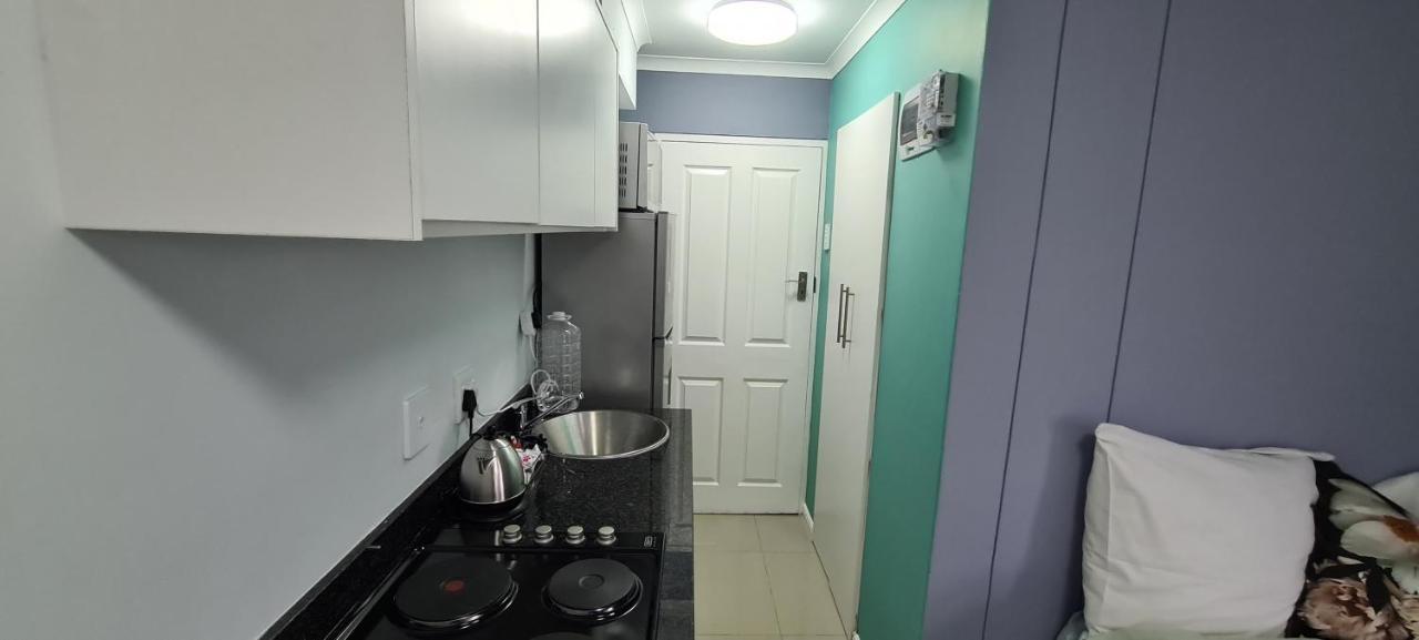 Modern Apartments At Cz Kubs East London Esterno foto
